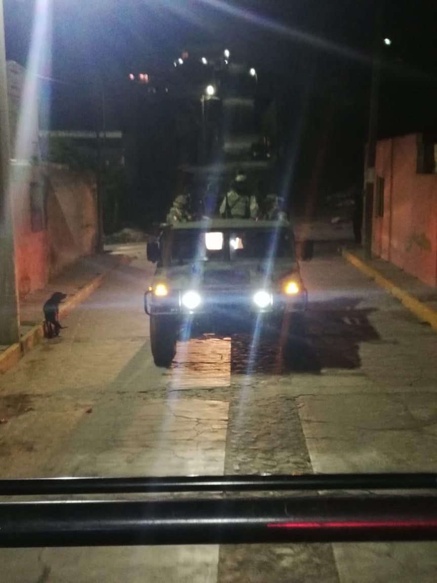El alcalde Óscar Vélez Sánchez, busca la seguridad ciudadana en el municipio que orgullosamente representa y coordinado con la dirección de Seguridad Pública y la Secretaria de la Defensa Nacional (SEDENA) realizan recorridos&nbsp;nocturnos.