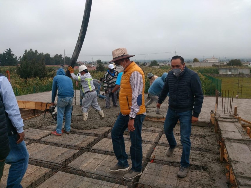 Continúan avances en obras de&nbsp;Ixtenco