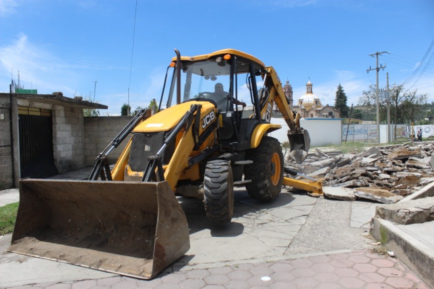 SE COLOCARÁ ADOQUÍN NUEVO EN LA CALLE MANUEL ÁVILA CAMACHO DE SANTA CRUZ&nbsp;TLAXCALA