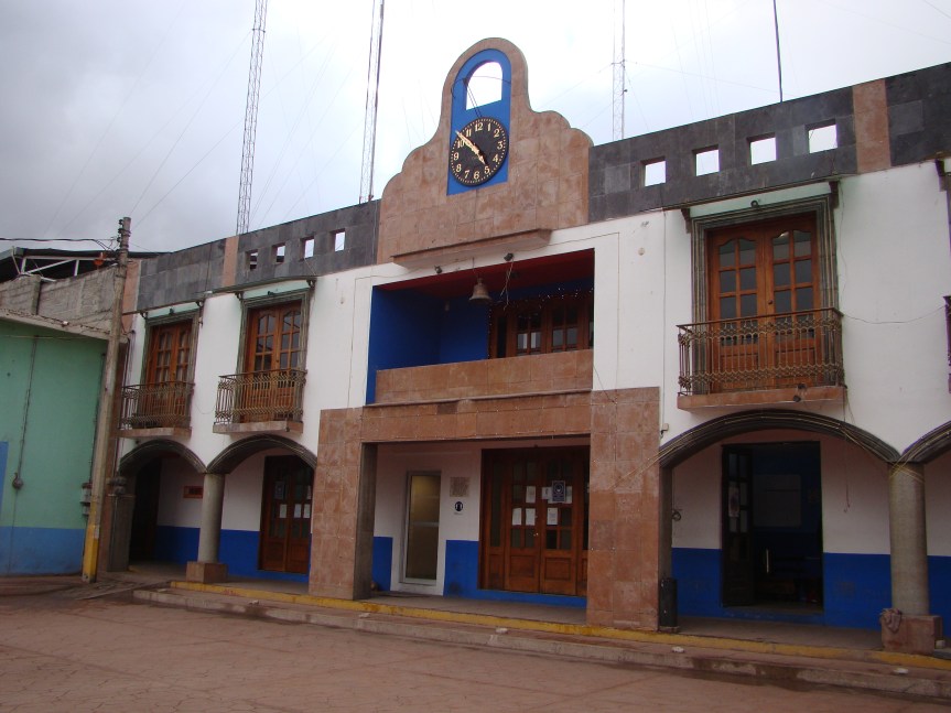 Cierran oficinas totalmente en Zitlaltepec; Juárez Cajica pide a la comunidad reforzar medidas de&nbsp;prevención