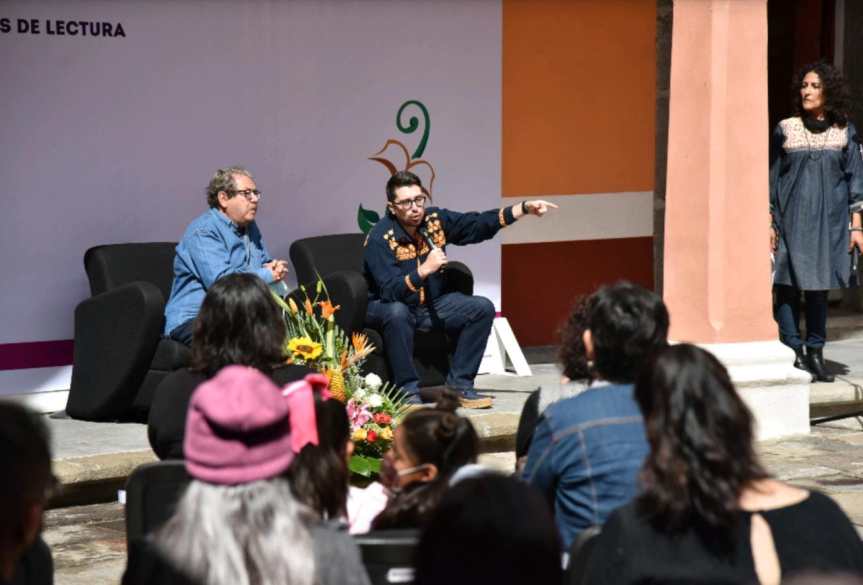 <strong>EL FONDO DE CULTURA ECONÓMICA E ITC ENTREGARON LA COLECCIÓN DE LIBROS «21 PARA EL&nbsp;21»</strong>