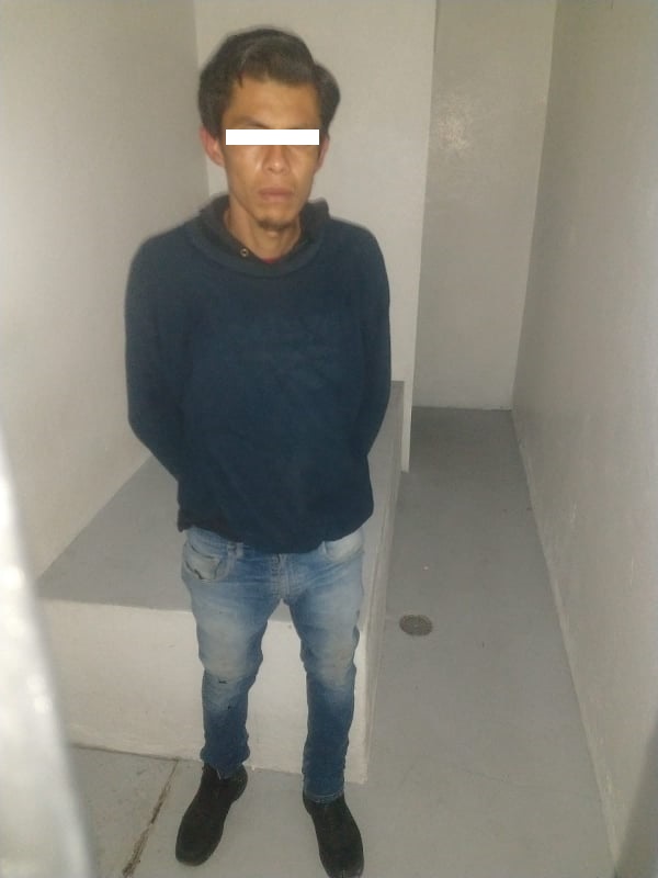 <strong>Detenidos dos hombres en flagrancia por robo de cable a lámparas de alumbrado público.</strong>