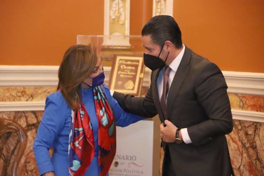 PARTICIPÓ EL PODER JUDICIAL EN LA MESA DE PAZ Y SEGURIDAD; SE COMPROMETE AL TRABAJO CONJUNTO CON EL GOBIERNO DE LORENA&nbsp;CUÉLLAR