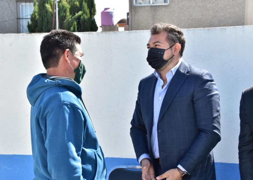 <strong>ATIENDE SALVADOR SANTOS A VECINOS DEL BARRIO DE SAN SEBASTIÁN EN AUDIENCIA PÚBLICA</strong>