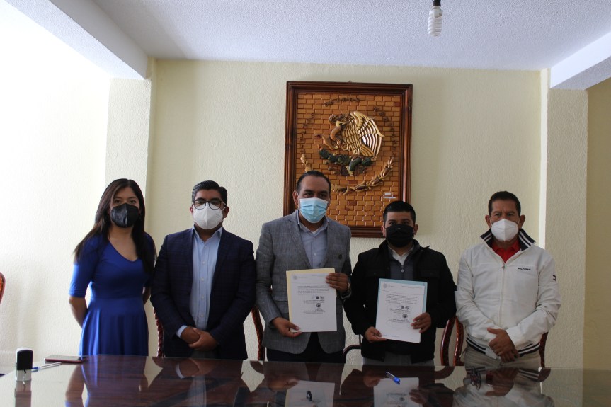 Firman convenio de colaboración Diputado del distrito X y alcalde de Zitlaltepec llevarán escrituración a bajo costo a la&nbsp;ciudadanía