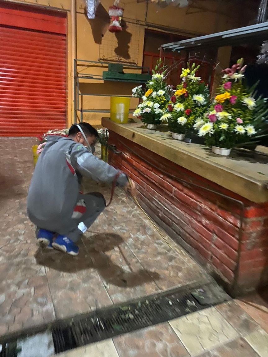 Gobierno de Huamantla realizó jornada de fumigación en el mercado&nbsp;municipal