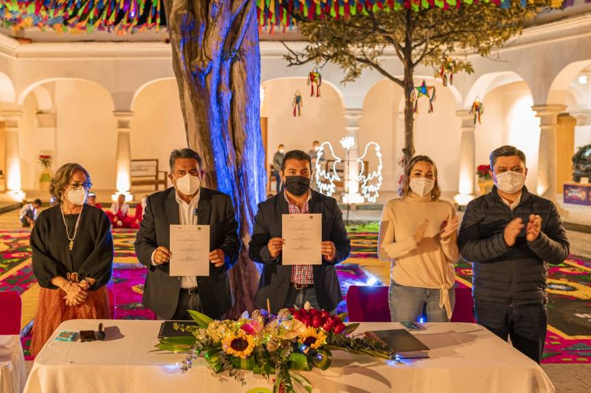 <strong>FIRMAN HUAMANTLA Y MITLA CARTA DE HERMANAMIENTO</strong>