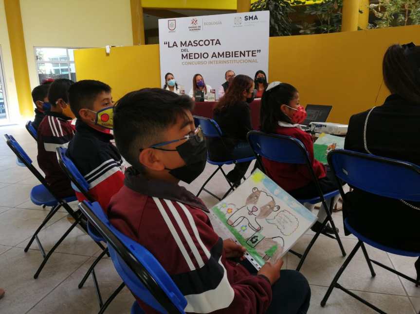 <em>Alumnos de Amaxac dan vida a la nueva mascota&nbsp;ecológica</em>
