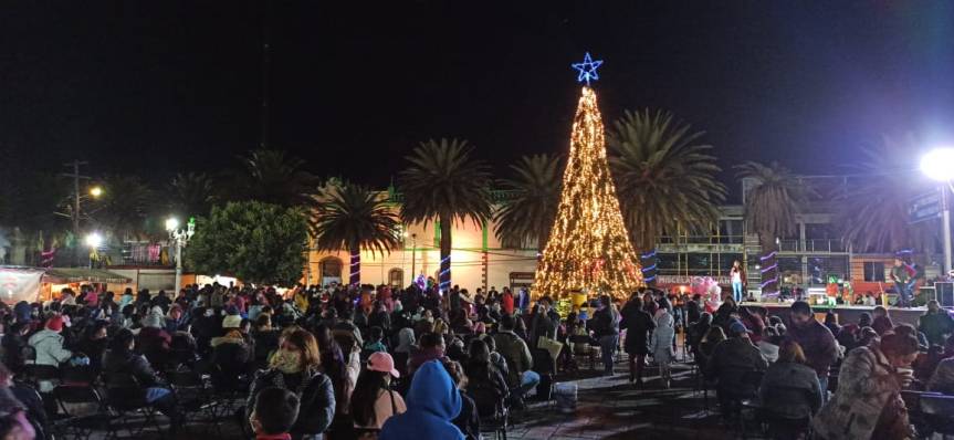 Magia y diversión presentes en el encendido del Árbol Navideño de&nbsp;Amaxac
