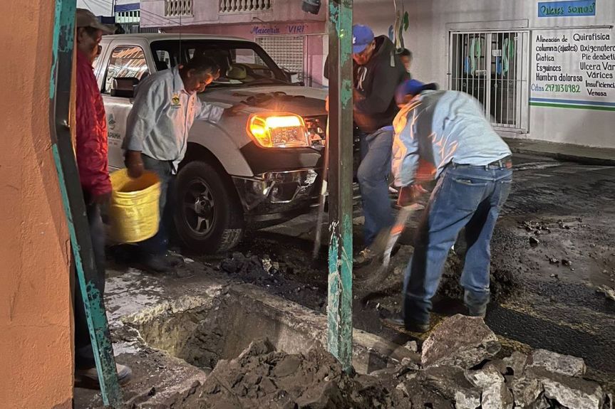 TRABAJA CAPAMH LAS 24 HORAS DEL DÍA PARA ATENDER LOS REPORTES DE FUGAS DE AGUA 