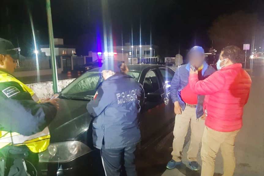 POLICÍA DE HUAMANTLA PREVIENE ACCIDENTES VIALES CON PUNTOS DE REVISIÓN CON ALCOHOLÍMETRO 