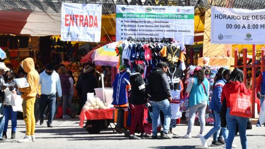 Aplica ayuntamiento de Huamantla medidas preventivas en el tianguis ante&nbsp;Covid-19