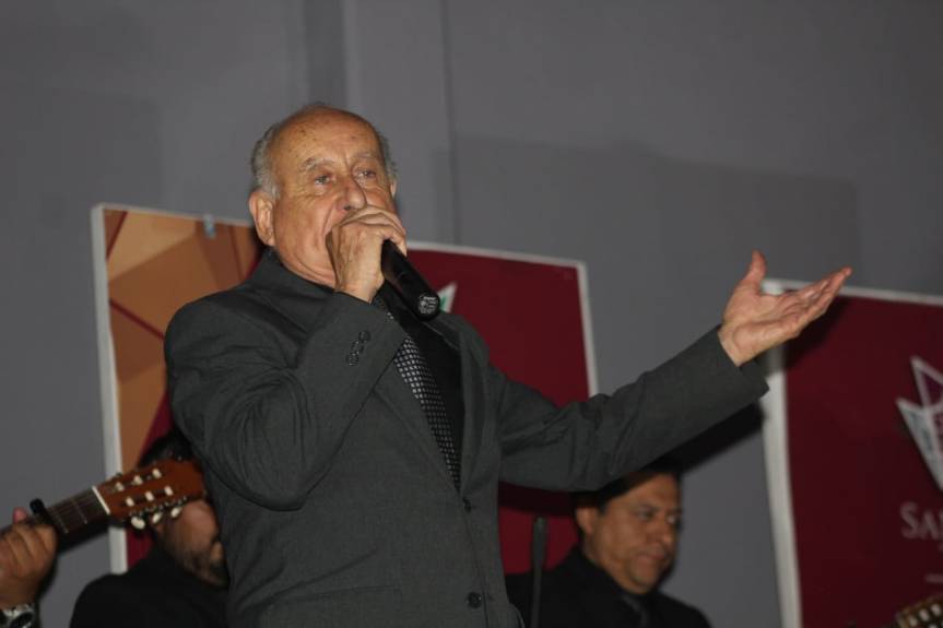 Disfrutan al máximo mamás de Santa Cruz Tlaxcala con la “Rondalla desde&nbsp;Saltillo”