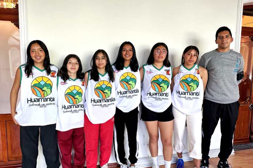 SALVADOR SANTOS CEDILLO ES UN PROMOTOR DEL DEPORTE EN EL MUNICIPIO: CAMPEONAS CLUB&nbsp;COLIBRÍS