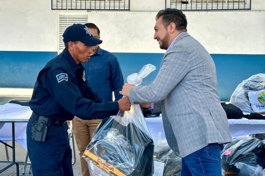 LOS POLICÍAS MUNICIPALES SON FUNDAMENTALES PARA MANTENER EL ORDEN EN HUAMANTLA: SALVADOR SANTOS&nbsp;CEDILLO