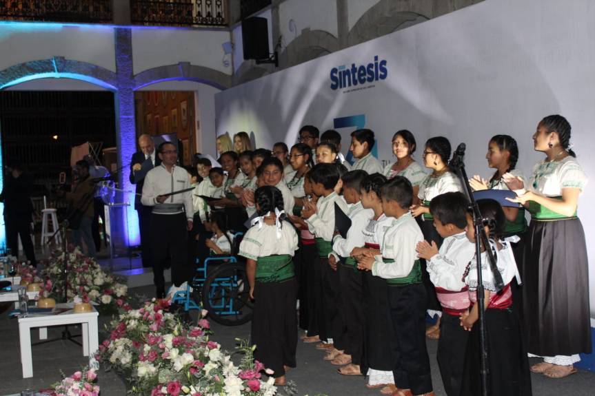 GALARDONAN EL TALENTO Y PERSEVERANCIA DEL CORO VOCES YUMHU DE IXTENCO,&nbsp;TLAXCALA