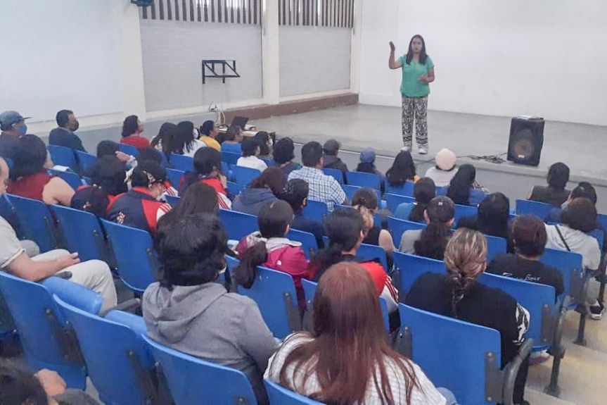 LLEVA INSTITUTO DE LA MUJER DE HUAMANTLA PLÁTICA DE PREVENCIÓN DE LA VIOLENCIA CONTRA LA MUJER EN EL COBAT&nbsp;02