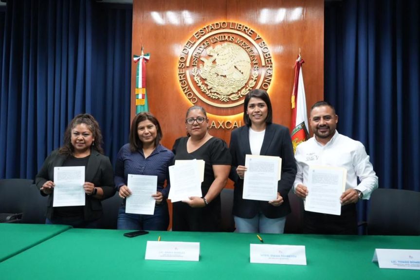 Firma convenio de Colaboración Diana Torrejón fundación United Across Borders Foundation y CLIC 