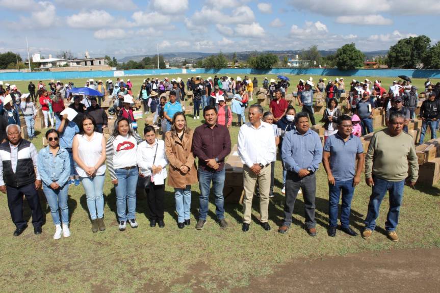 DAVID MARTÍNEZ DEL RAZO ENTREGÓ 188 CALENTADORES SOLARES A FAMILIAS; MEJORANDO SU&nbsp;ECONOMÍA