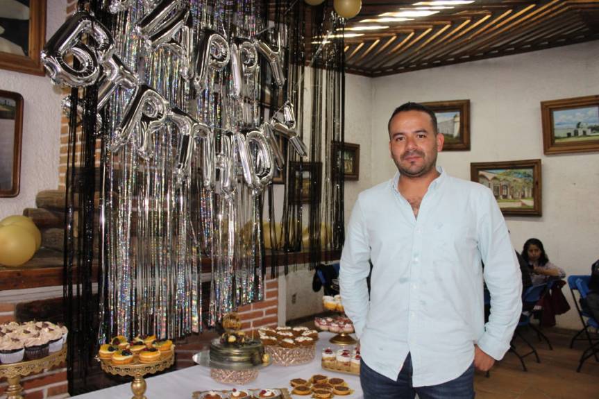 FESTEJÓ SU CUMPLEAÑOS 36; ENTRE AMIGOS Y SERES QUERIDOS PEPE HERNÁNDEZ&nbsp;MUÑOZ