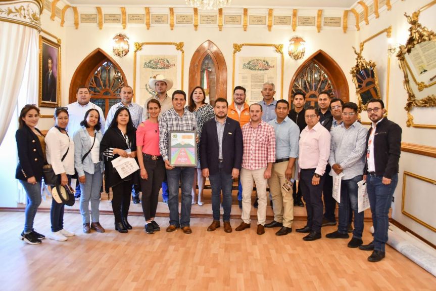 RECIBE SALVADOR SANTOS CEDILLO VISITA DE ALCALDE Y MIEMBROS DEL CABILDO DE IXTLAHUACA ESTADO DE&nbsp;MÉXICO