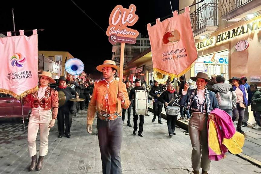 ÚNICA E INOLVIDABLE LA CALLEJONEADA DE SALVATIERRA, GUANAJUATO POR CALLES DE&nbsp;HUAMANTLA