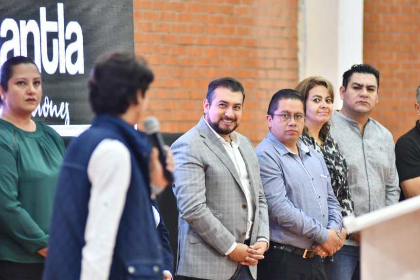 ANUNCIA SALVADOR SANTOS CEDILLO CONSTRUCCIÓN DE ALBERCA SEMI OLÍMPICA EN LA RENOVADA UNIDAD DEPORTIVA DE&nbsp;HUAMANTLA