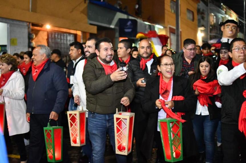 ENCIENDE LA FIESTA EL DESFILE DE BURLADEROS PREVIO A LA TRADICIONAL&nbsp;HUAMANTLADA