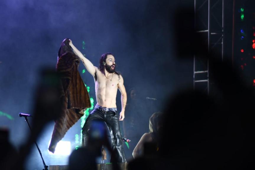 UNA NOCHE ELECTRIZANTE SE VIVIÓ ESTE VIERNES CON EL GRUPO DE ROCK&nbsp;MODERATTO