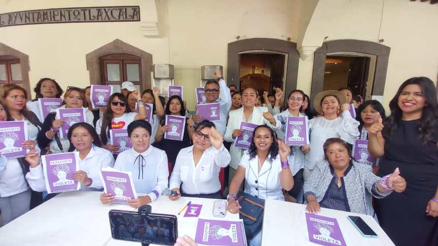En Tlaxcala, presentan mujeres que apoya a Marcelo el Pasaporte Violeta 