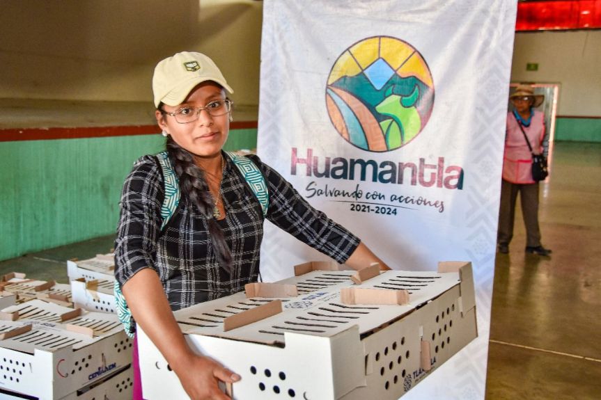 AUTORIDADES DEL AYUNTAMIENTO DE HUAMANTLA Y DE LA SIA HACEN SEGUNDA ENTREGA DE PAQUETES DE ESPECIES&nbsp;MENORES