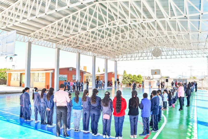 SEGUIREMOS MOTIVANDO A LAS NIÑAS Y NIÑOS DE HUAMANTLA A CUMPLIR SUS SUEÑOS: SALVADOR SANTOS&nbsp;CEDILLO