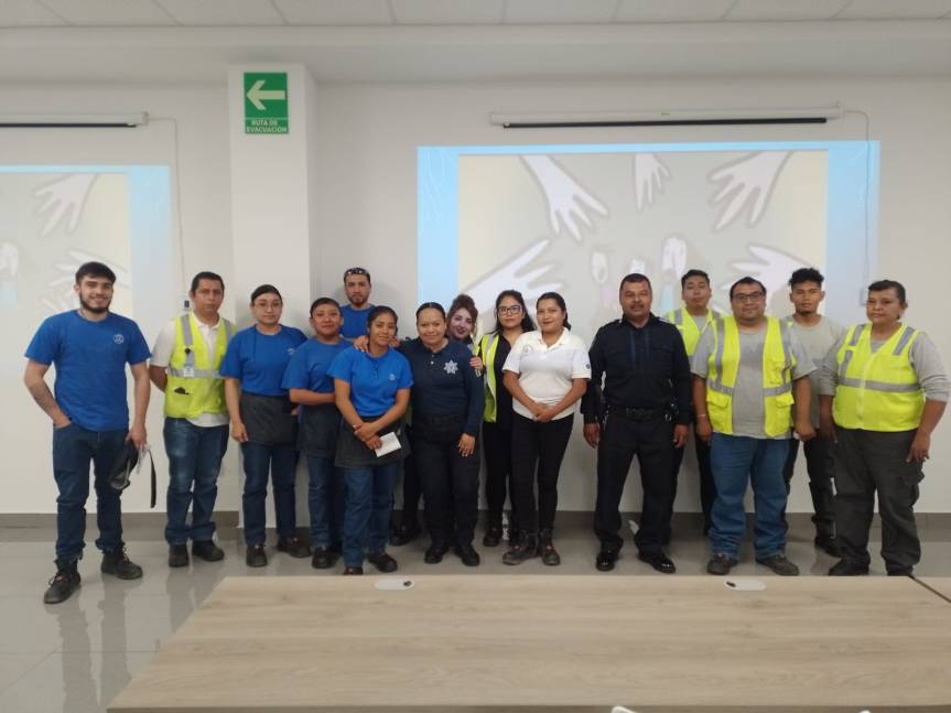 POLICÍA DE HUAMANTLA REALIZA ACCIONES DE PROXIMIDAD SOCIAL EN EMPRESAS DEL&nbsp;MUNICIPIO