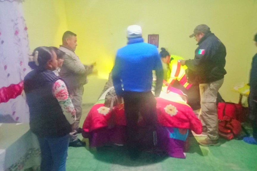 ATIENDIÓ PROTECCIÓN CIVIL DE HUAMANTLA REPORTE DE UNA PERSONA INCONSCIENTE  