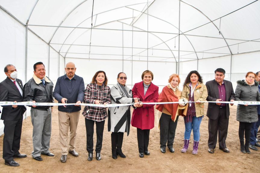 INAUGURA AYUNTAMIENTO DE HUAMANTLA INVERNADERO AUTOMATIZADO PARA CULTIVO DE LA DALIA EN EL CBTIS No.&nbsp;61