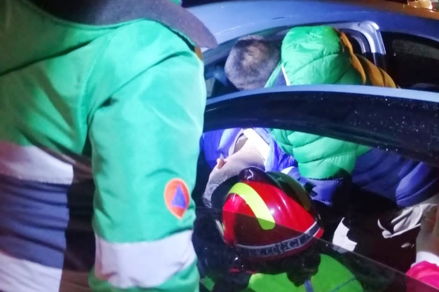 ATIENDIÓ PROTECCIÓN CIVIL DE HUAMANTLA PERCANCE VIAL EN LA ZONA DE LOS&nbsp;SEMÁFOROS