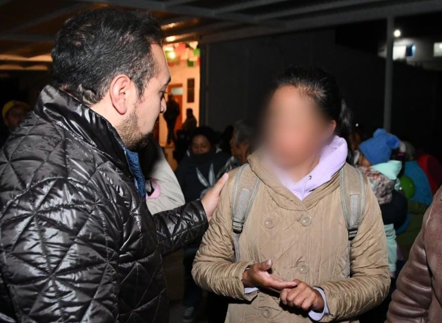 ATIENDE SALVADOR SANTOS CEDILLO A FAMILIARES DE PERSONA FALLECIDA EN BENITO&nbsp;JUÁREZ