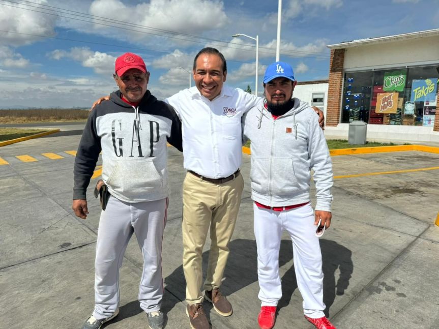 Recorre MACY Tlaxco, se reúne con un grupo importante de&nbsp;ciudadanos