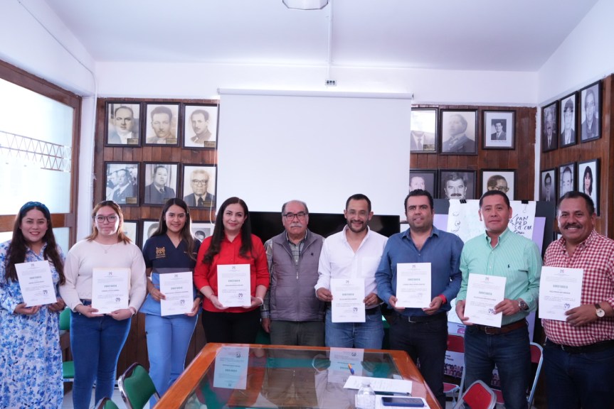 PRI ENTREGA CONSTANCIAS A CANDIDATOS A DIPUTADOS LOCALES 