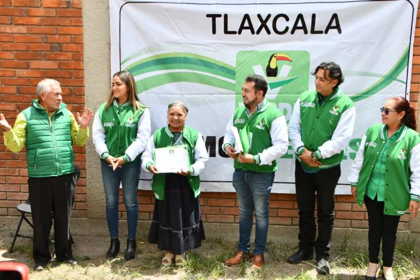 RECIBE MARGARITA CISNEROS Y CHAVA SANTOS CONSTANCIA DE REGISTRO PARA PARTICIPAR EN EL PROCESO ELECTORAL&nbsp;2024