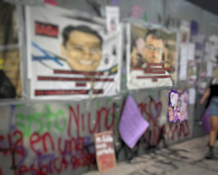 Tendederos de denuncias en el 8M en Tlaxcala; lonas que rompieron el&nbsp;ritmo