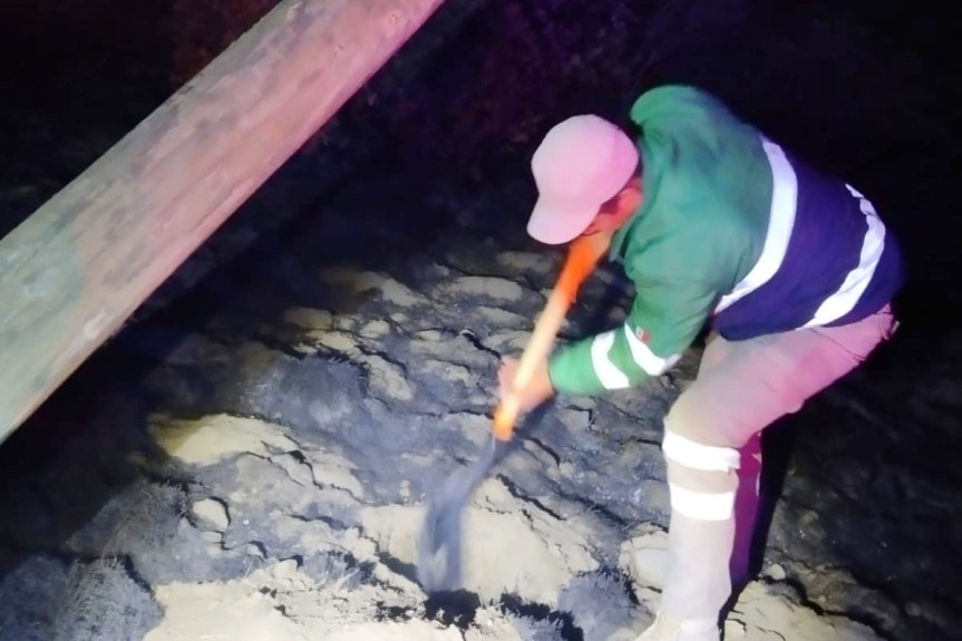 LIBERA PROTECCIÓN CIVIL DE HUAMANTLA VIALIDADES DE CABLES Y POSTES&nbsp;DERRIBADOS