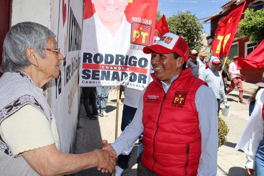 Garantiza Rodrigo Cuahutle su voto en el Senado a favor de programas&nbsp;sociales