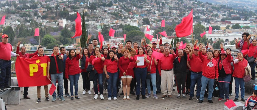 Sumando voluntades para fortalecer la comunidad, realiza su registro Thalia Razo Romero como candidata a la presidencia de&nbsp;Xicohtzinco