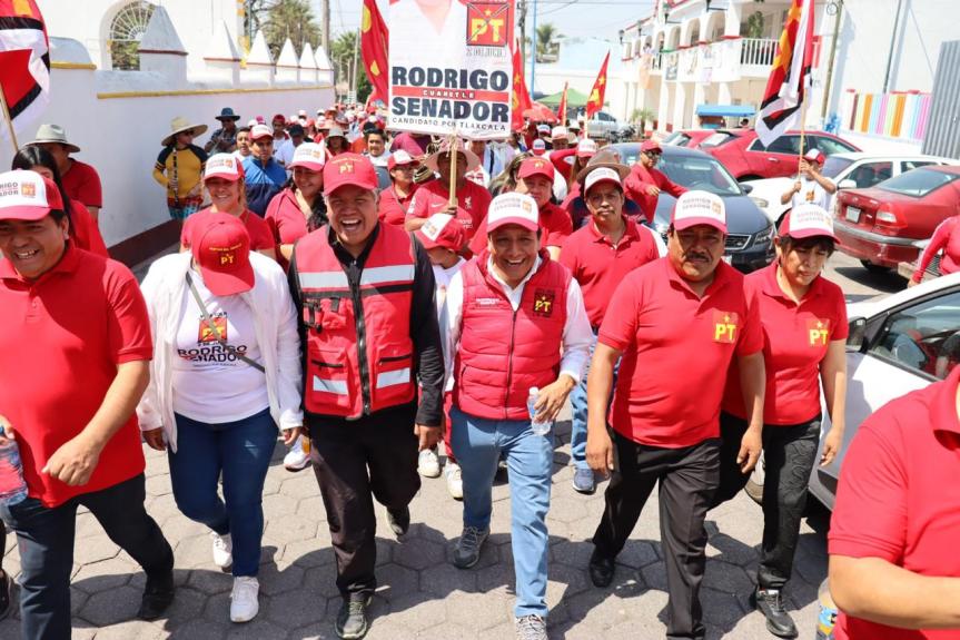 Las niños y los niños son una prioridad en la campaña a senador de Rodrigo&nbsp;Cuahutle