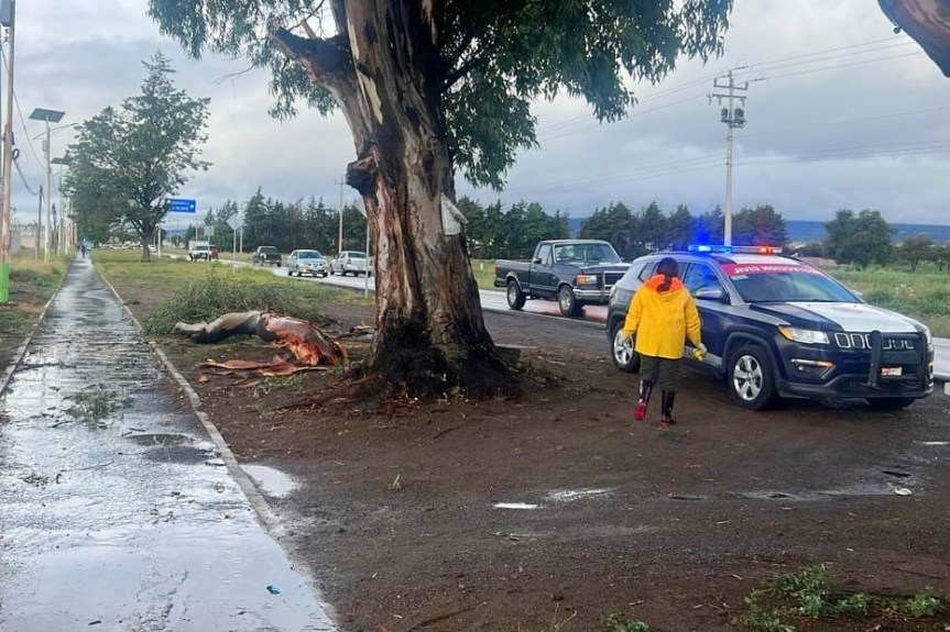 ATIENDEN ÁREAS DEL AYUNTAMIENTO DE HUAMANTLA AFECTACIONES POR LLUVIAS&nbsp;MODERADAS