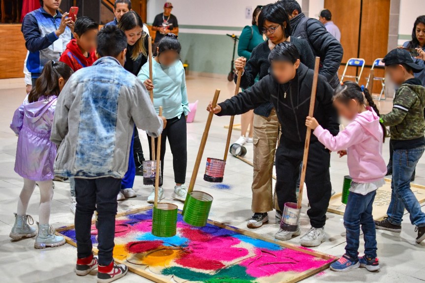 FORTALECE AYUNTAMIENTO DE HUAMANTLA TRADICIÓN ALFOMBRISTA EN NIÑAS Y&nbsp;NIÑOS