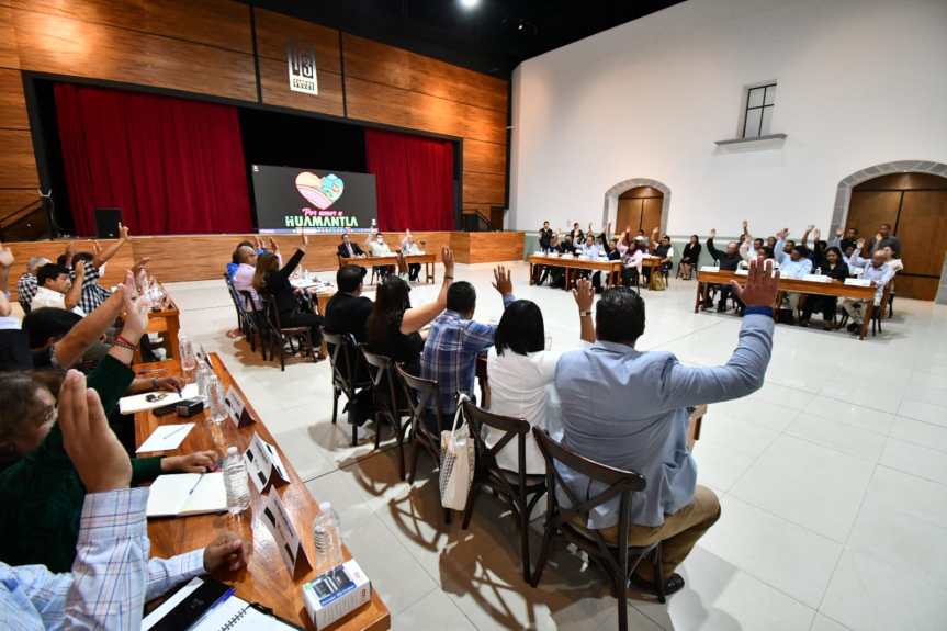 REALIZA AYUNTAMIENTO DE HUAMANTLA PRIMERA SESIÓN DE&nbsp;CABILDO
