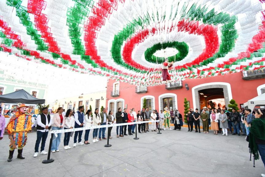 INAUGURA SALVADOR SANTOS CEDILLO EL PRIMER TIANGUIS TURÍSTICO COMUNITARIO DE&nbsp;HUAMANTLA