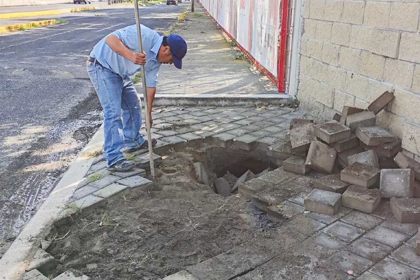 ATIENDE CAPAMH FUGA DE AGUA EN LA LÍNEA PRINCIPAL DEL POZO LIENZO&nbsp;CHARRO